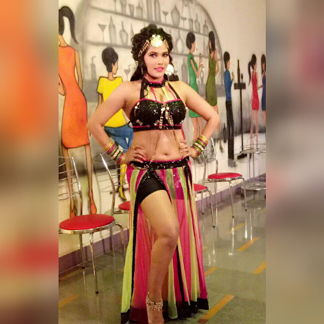 Seema Singh Photos, Images, Wallpapers and Photo gallery