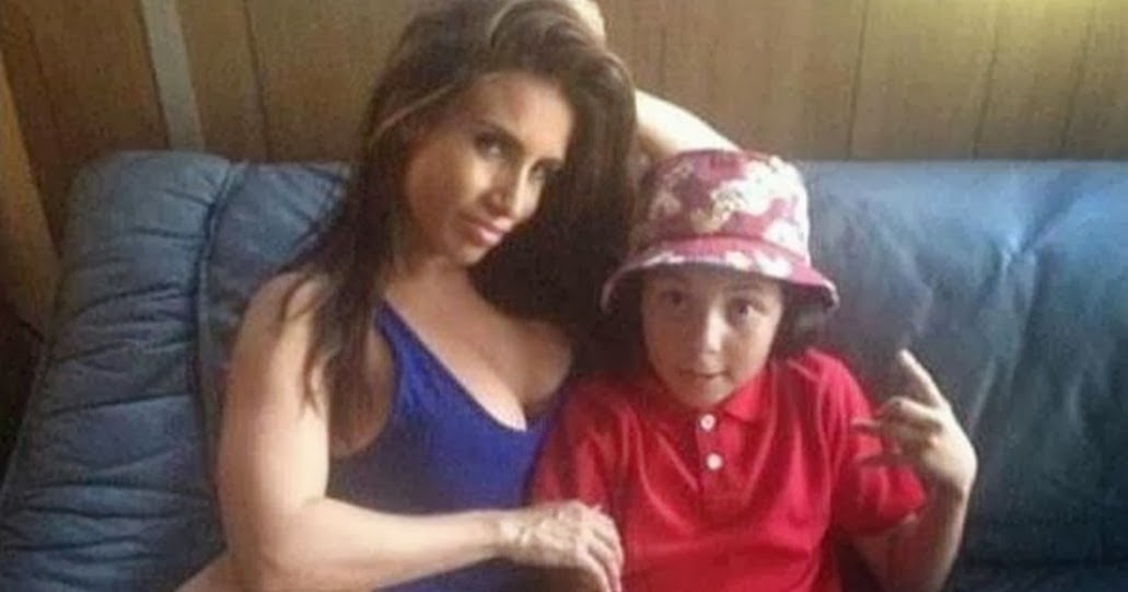 Moral Insanity Bad Parenting Mom Daughter Mother Beats Daughter Then Attack...