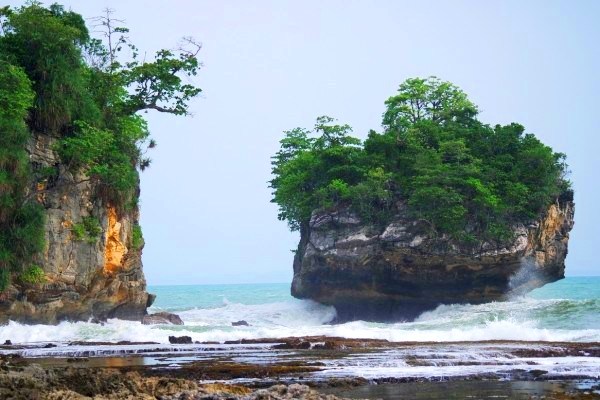 Pantai Sawarna, Desa Wisata Yang Memukau Wisatawan