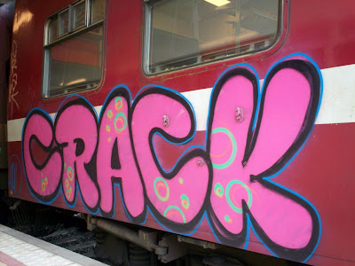 graffiti crack