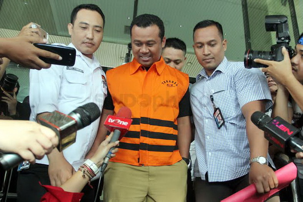 Saat di KPK, Bupati Subang Selalu Tersenyum Saat di KPK, Bupati Subang Selalu Tersenyum