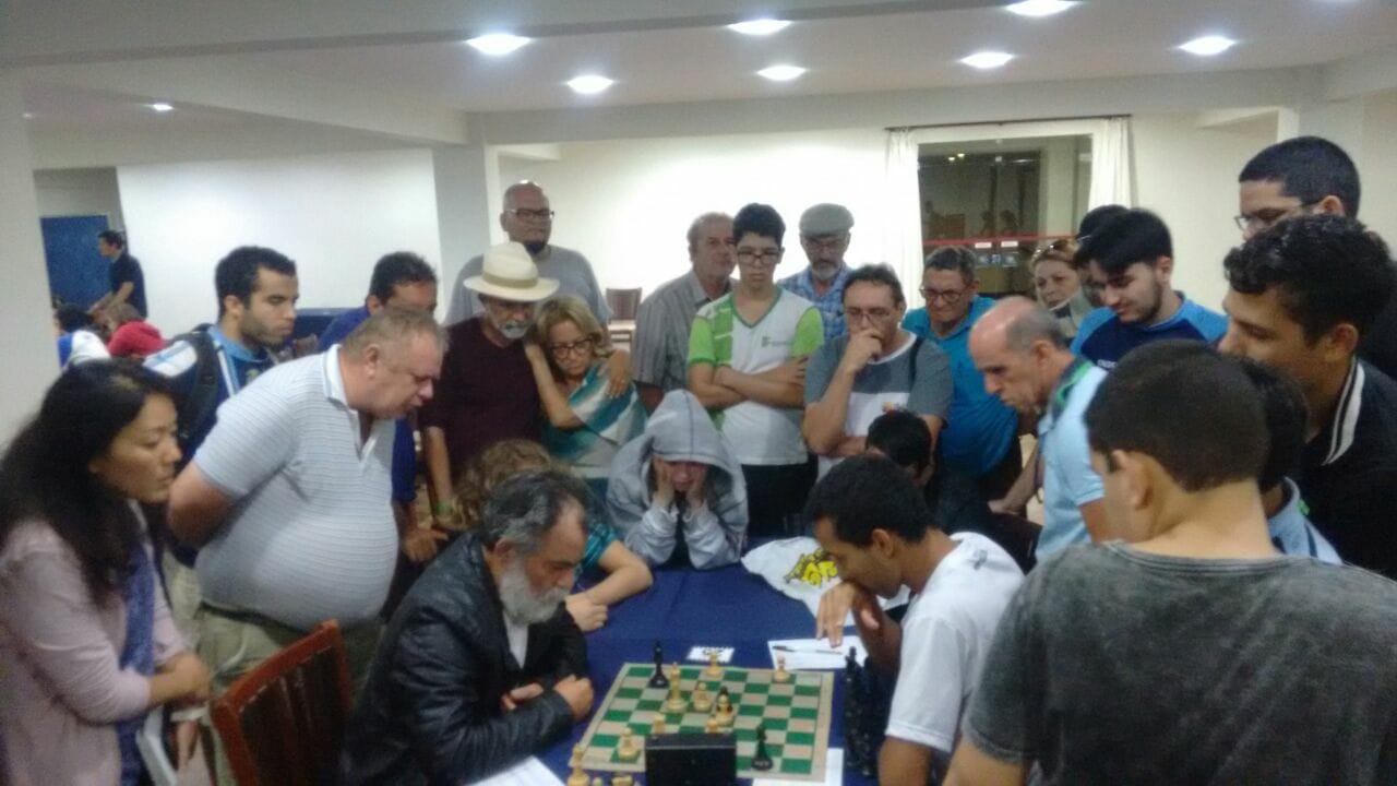 Reino de Caíssa: Wesley So, menos óculos e mais xadrez!