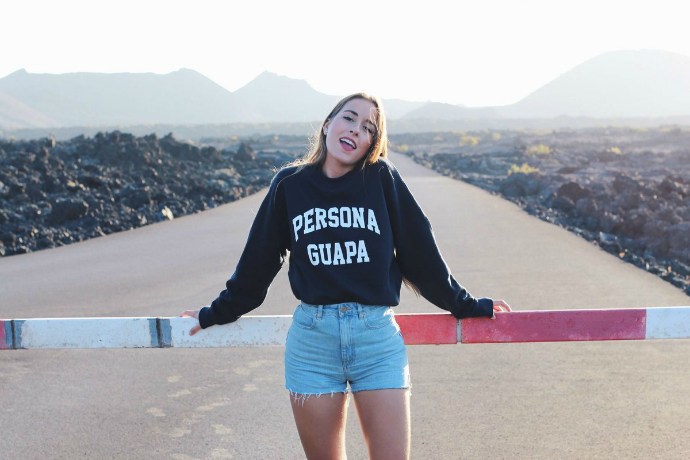 sudadera persona guapa