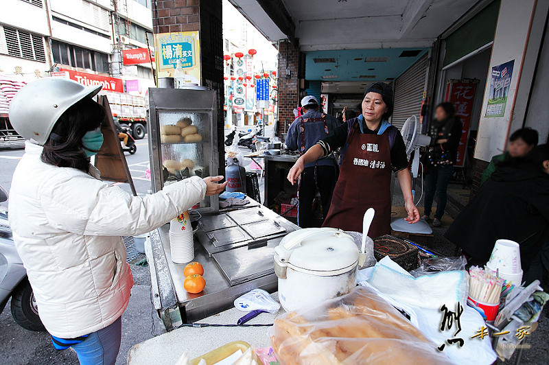 花蓮自由街無名早餐店|傳統古早味蛋餅|花蓮人氣早餐