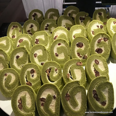 green matcha cakes at The Garden Court Western Restaurant at Parkview Hotel in Hualien, Taiwan green matcha cakes at The Garden Court Western Restaurant at Parkview Hotel in Hualien, Taiwan
