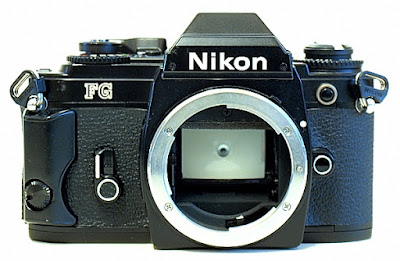 Nikon FG, Front