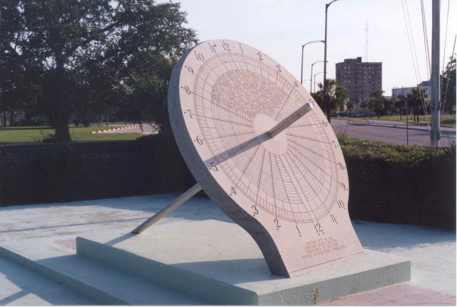 Aprender y enseñar Matemáticas Construir un reloj de Sol. Primera parte. Aprender y enseñar Matemáticas Construir un reloj de Sol. Primera parte.