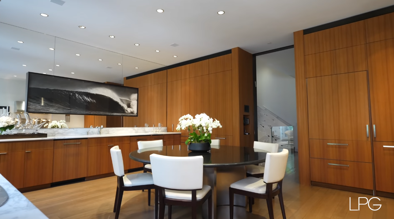 37 Photos vs. INSIDE the Top 3 BEST Manhattan, New York Townhouses | $20+ MILLION - Luxury Home & Interior Design Tour 37 Photos vs. INSIDE the Top 3 BEST Manhattan, New York Townhouses | $20+ MILLION - Luxury Home & Interior Design Tour