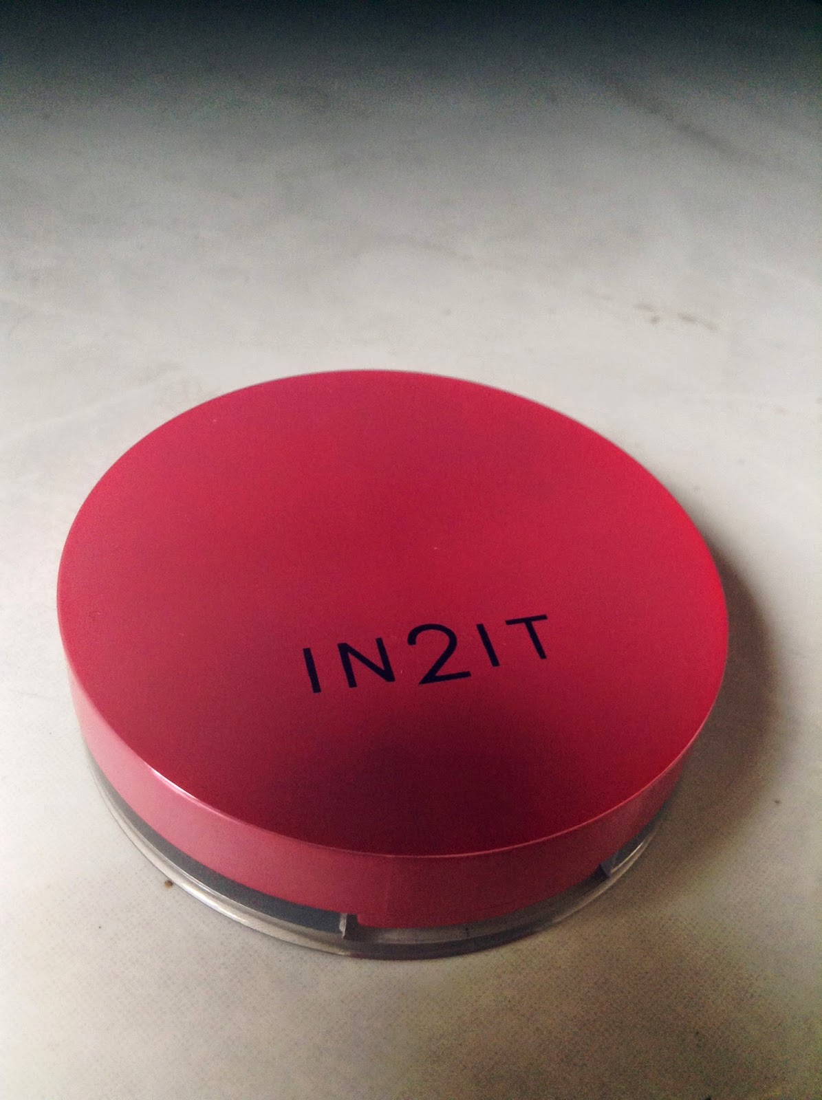 stealing your sunbeams REVIEW IN2IT Oil Control & OilFree face powder