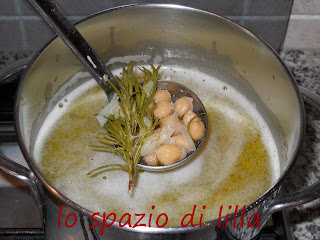 lo spazio di lilla: lilla in cucina e... i ceci al profumo di rosmarino