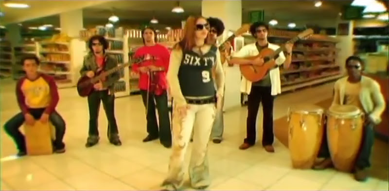 Aceituna sin hueso - ¨Para besar artistas sobran bocas¨ - Videoclip - Dirección: Santana. Portal Del Vídeo Clip Cubano - 08 Aceituna sin hueso - ¨Para besar artistas sobran bocas¨ - Videoclip - Dirección: Santana. Portal Del Vídeo Clip Cubano - 08