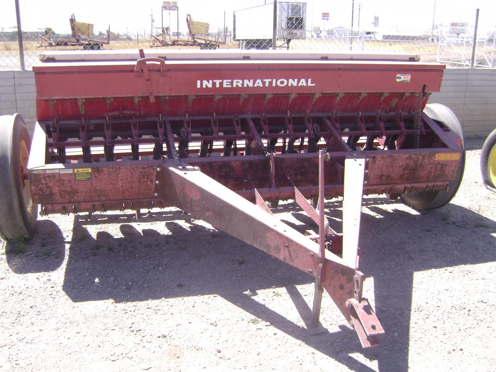 MAQUINARIA AGRICOLA INDUSTRIAL Sembradora International Avena y