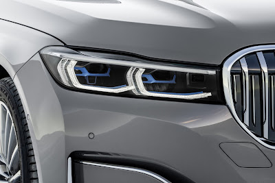 2020 BMW 7 Series headlights