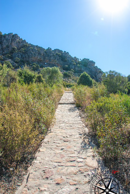 camino de acceso a Peña Escrita