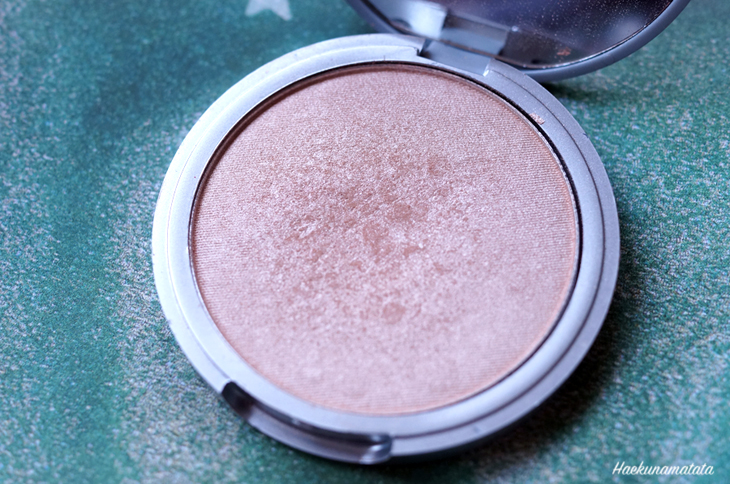 The Balm Mary-Lou Manizer Highlighter Review Swatch FOTD The Balm Mary-Lou Manizer Highlighter Review Swatch FOTD