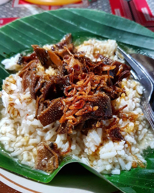 nasi gandul khas semarang foto nasi gandul khas semarang