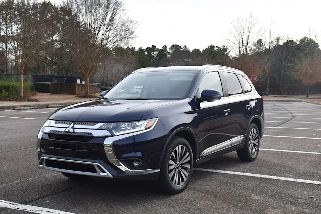 Be Financially Responsible this Year by Purchasing 2019 Mitsubishi Outlander   via  www.productreviewmom.com