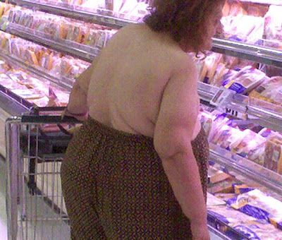 mujer loca en el supermercado