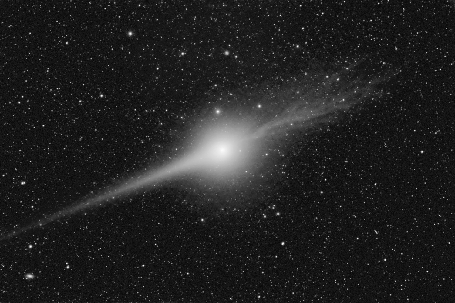 Комета 1882 года. Комета веста. Комета 62643. Комету продают. Комета уэста 1976 г.