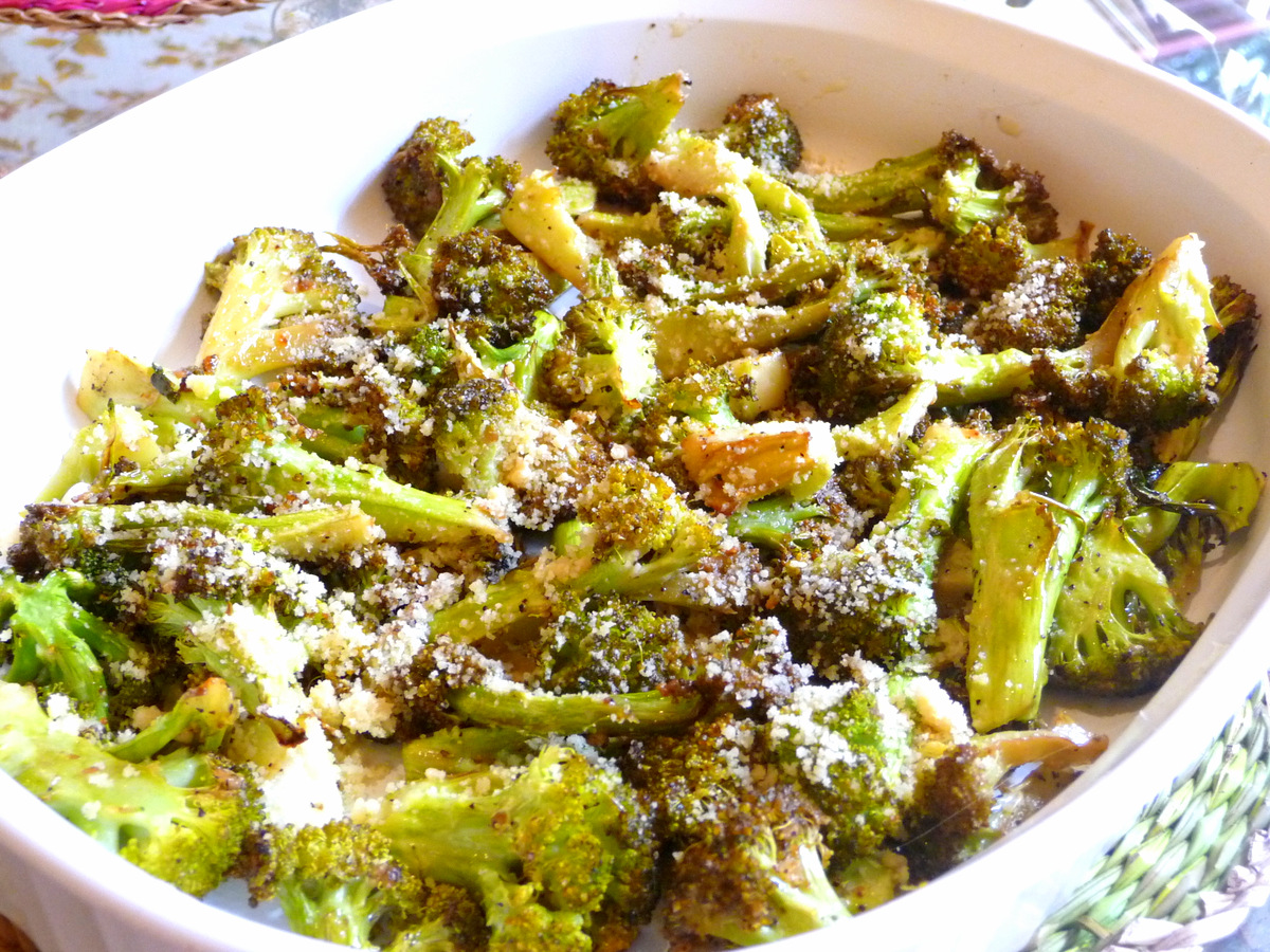 SPLENDID LOWCARBING BY JENNIFER ELOFF ROASTED BROCCOLI, GARLIC AND