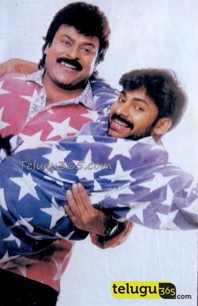 1292570394Chiranjeevi-with-pawan-kalyan-