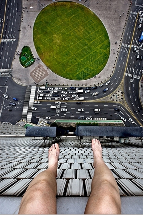 06-Ahn-Jun-Vertigo-Photography-Self-Portrait