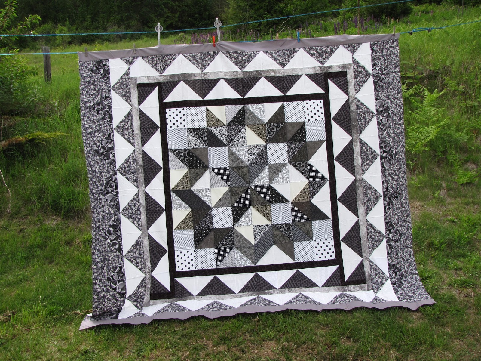 ValerieDieCutsForQuilters Close to the Finish LineHST Carpenters