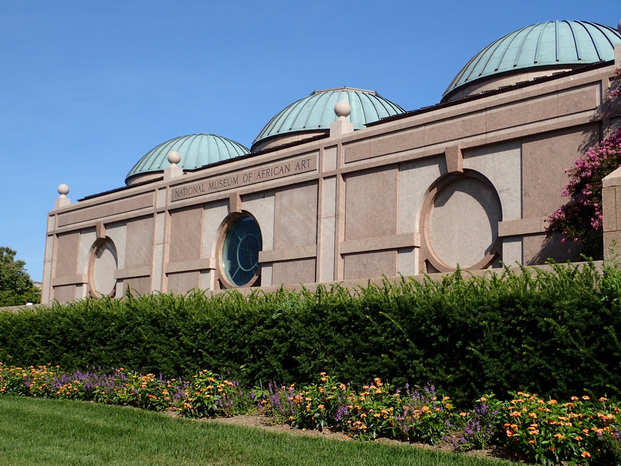 Wheelchair Travel Adventures Smithsonian National Museum of African Art