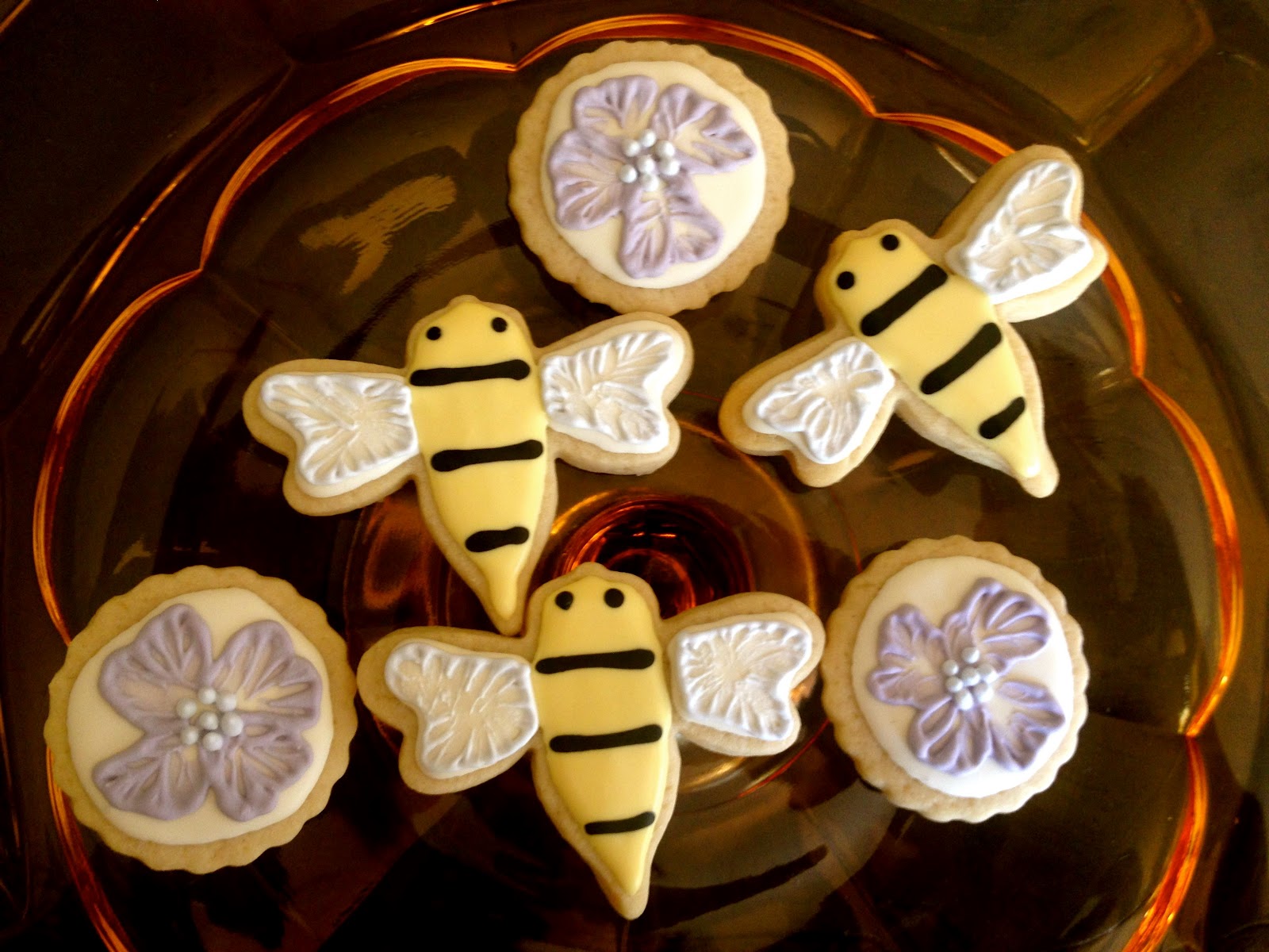 Heidi's Mix Bee Sugar Cookie