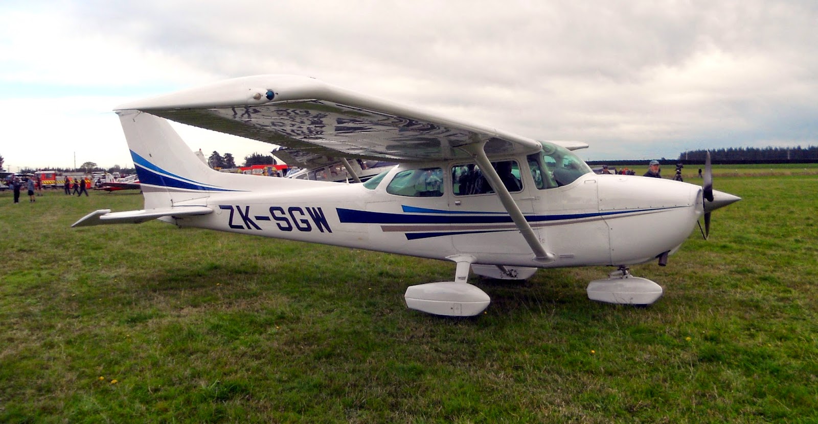 NZ Civil Aircraft Darfield Wings and Wheels.