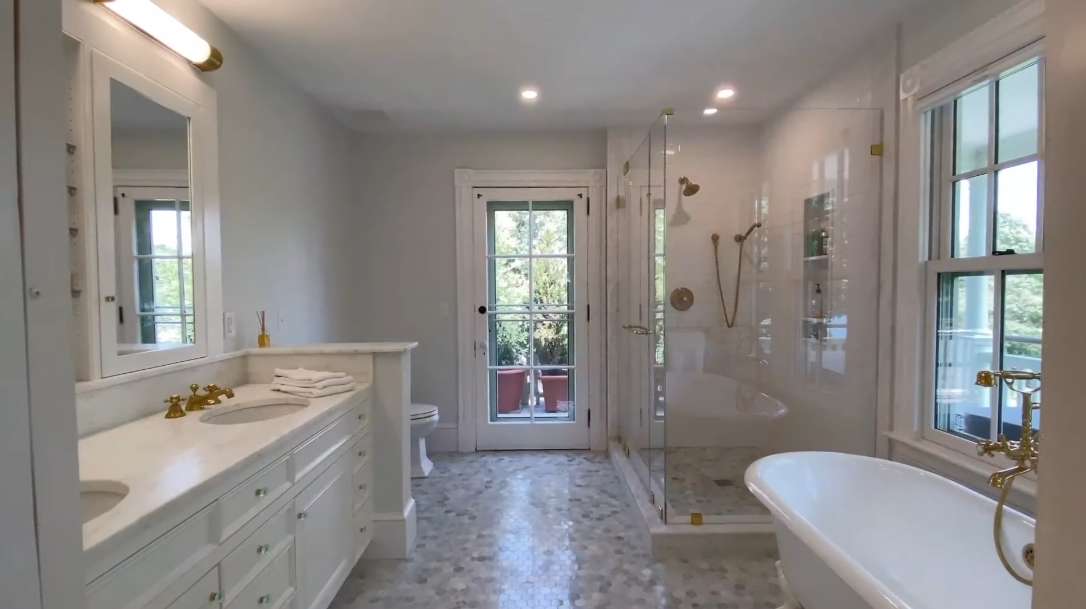 27 Photos vs. 39 Juniper Point Rd, Woods Hole, MA Interior Design Luxury Home Tour