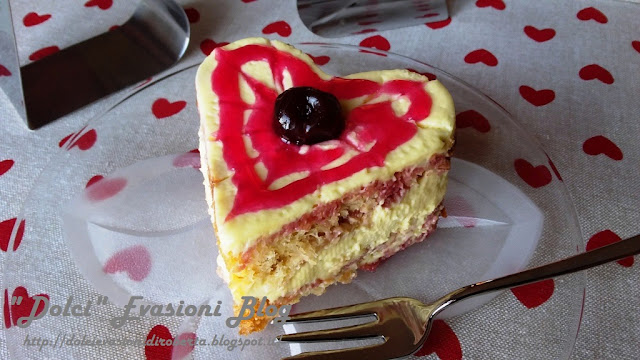 Tortino Cuore alle Ciliegie Sciroppate
