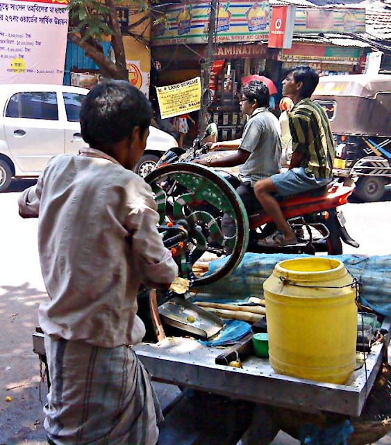 sugarcane juice seller