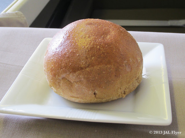 JAL First Class trip report on JL005 - Fresh bread