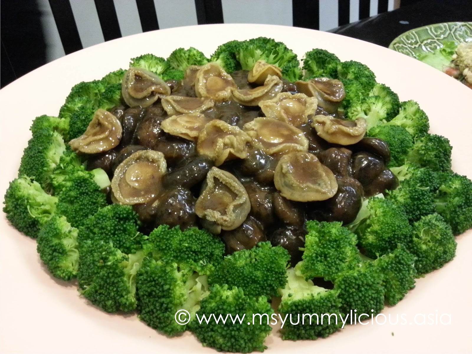 Braised Abalone, Fish Maws and Mushrooms in Broccoli Garden Yummy
