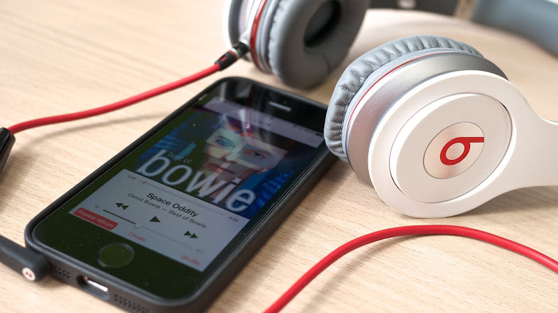 iPhone Apple & Headphones Beats 3