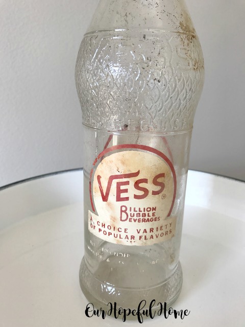 Vintage Vess Billion Bubble Beverage bottle soda pop
