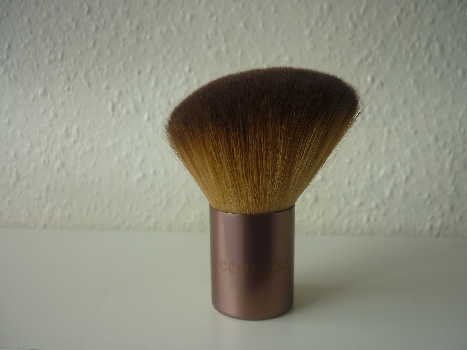 Honeypot Blogs EcoTools Angled Kabuki Brush Beauty