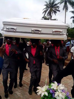 4 Photos: Nigerian man executed in Indonesia for drug dealing laid to rest in Anambra State (photos)