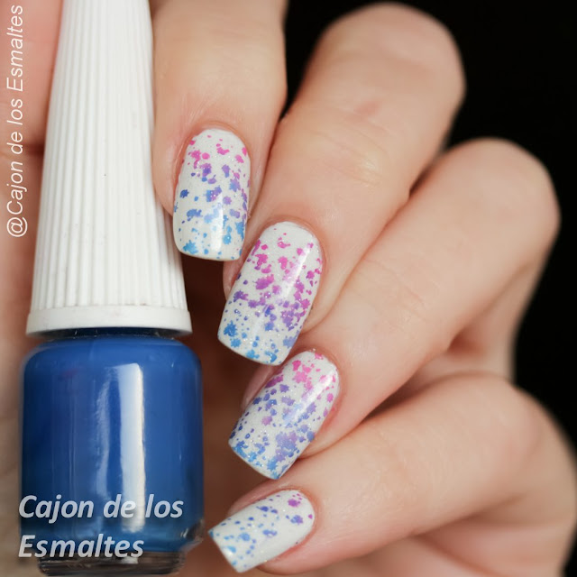 Uñas con gradiente o estampado degrade Uñas con gradiente o estampado degrade