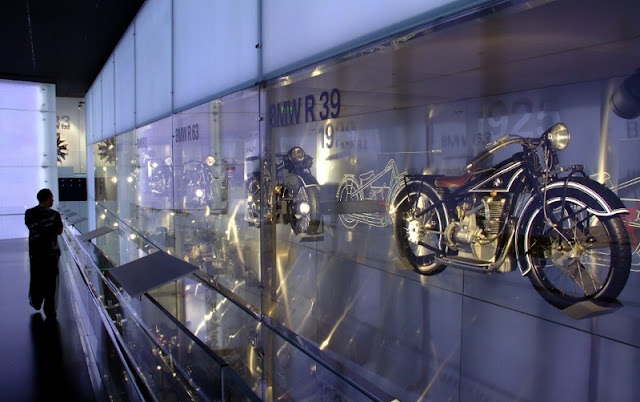 Museu da BMW em Munique Museu da BMW em Munique