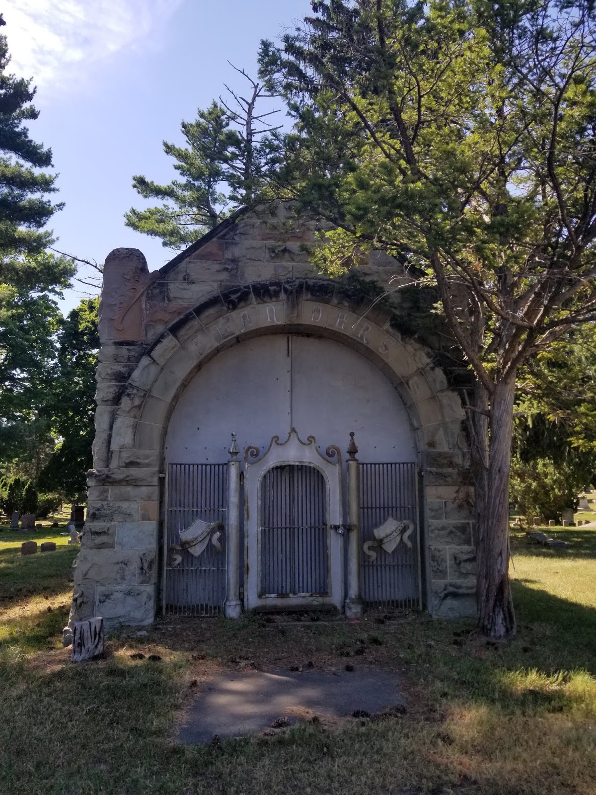 A Bewitching Guide to All Things Halloween Avondale Cemetery Flint