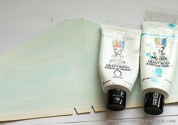 Layers of ink - Mini Magazine Holder Tutorial by Anna-Karin Evaldsson with Eileen Hull Sizzix Book Club dies