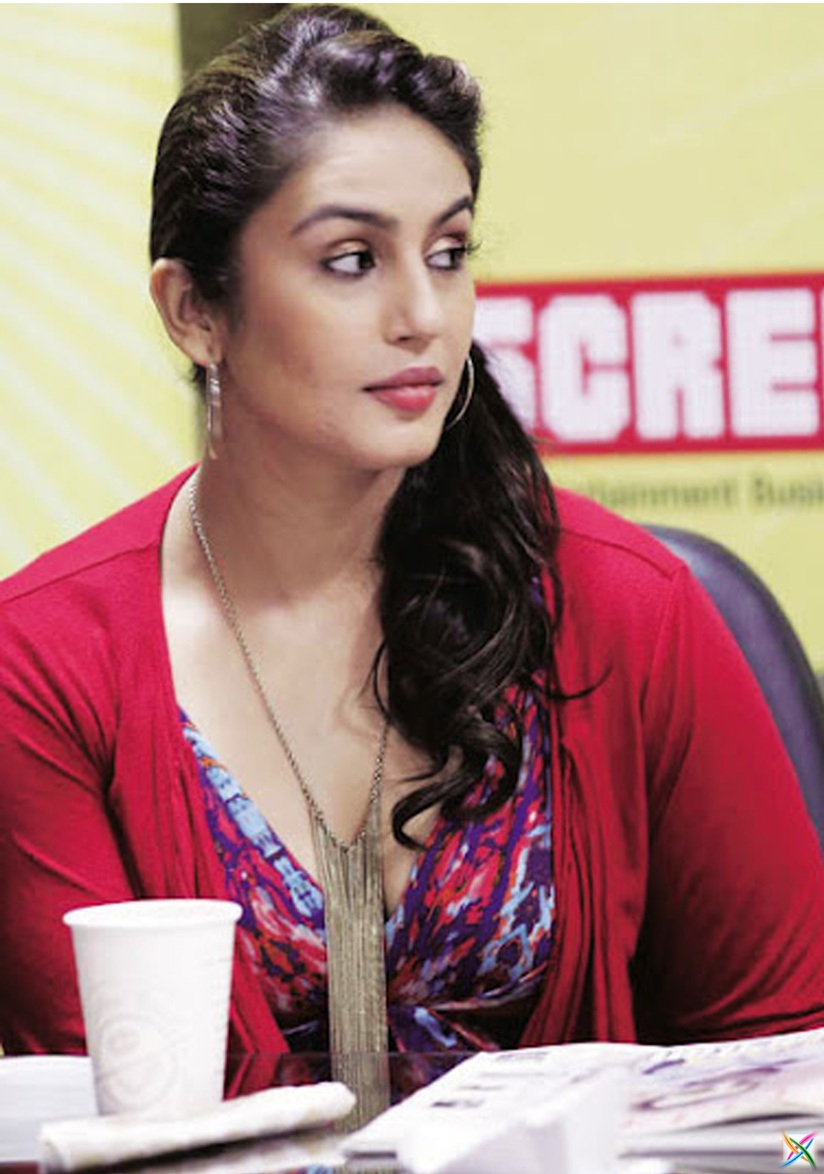 Huma Qureshi Actress Model Twitter Ad News Magazine Images/Photos