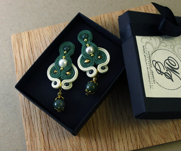soutache earrings, handmade earrings, jewelry, handcrafted jewellery, green, cream, perals, leda, inspired by greek mithology, 