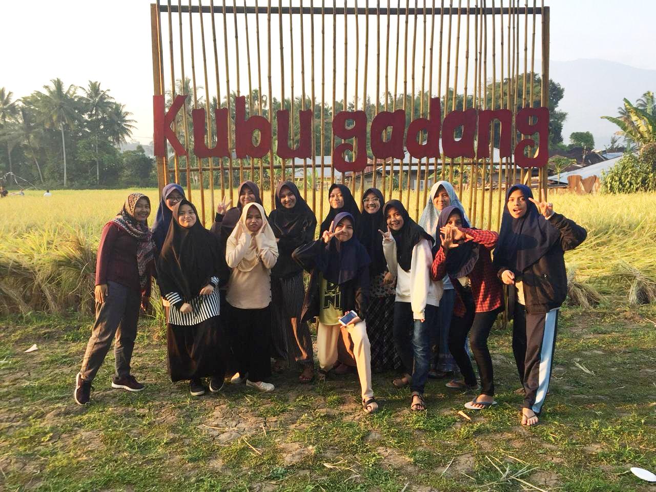 Kubu Gadang Perpaduan Kampung Wisata Literasi Dan Ekonomi Kerakyatan