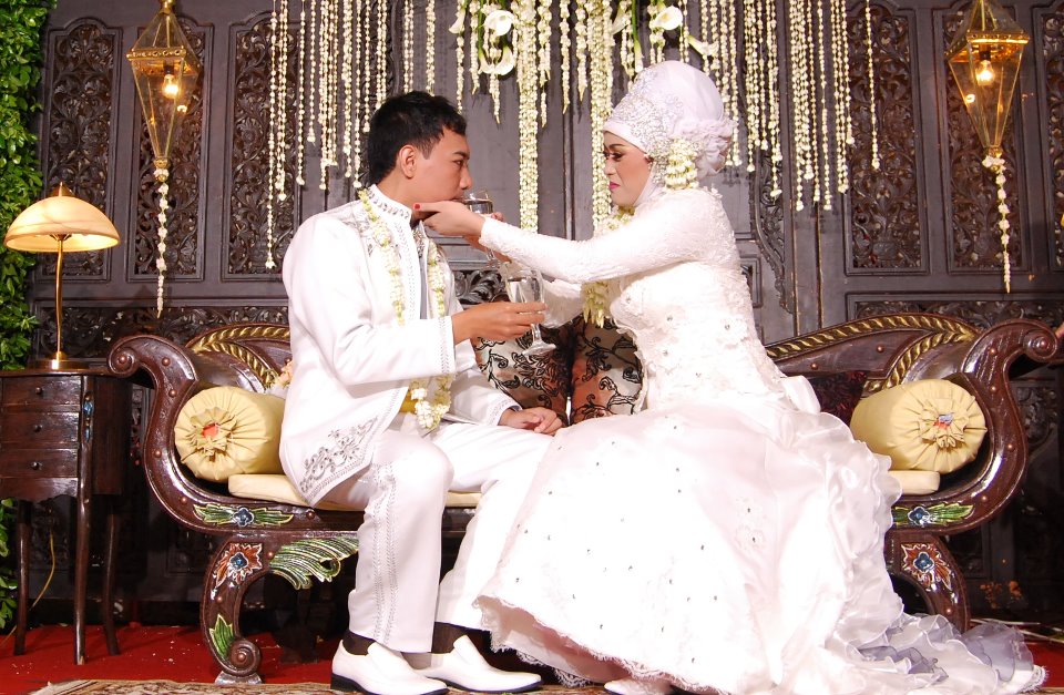 kebaya pengantin yogyakarta