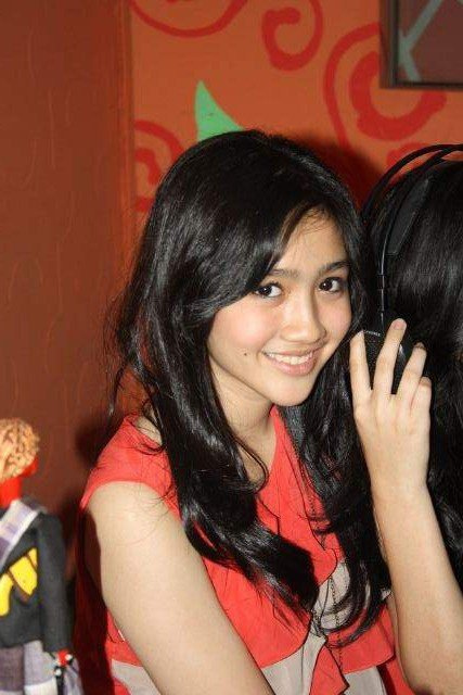 Foto Febby Rastanty atau Febby Blink Yang Cantik Terus