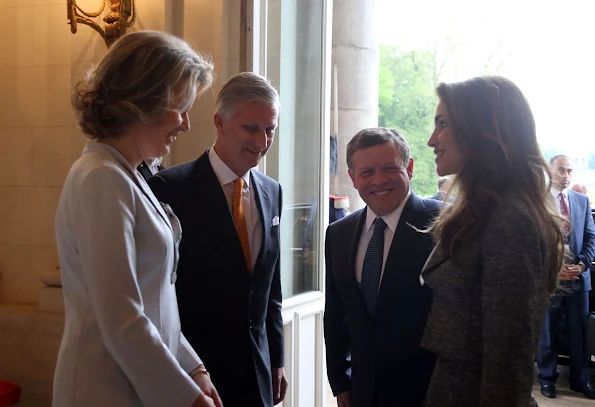 King Abdullah and Queen Rania of Jordan met wit King Philippe and Queen Mathilde of Belgium. Crown Princess Elisabeth, Prince Gabriel and Prince Emmanuel. Spring Summer Dress