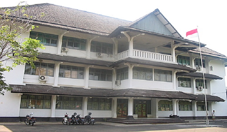 Gedung STAS Swastamandiri Surakarta.